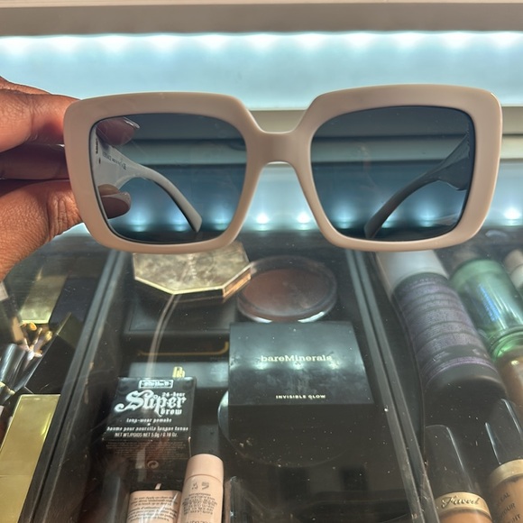 Versace sunglasses, small square frames - Picture 2 of 6